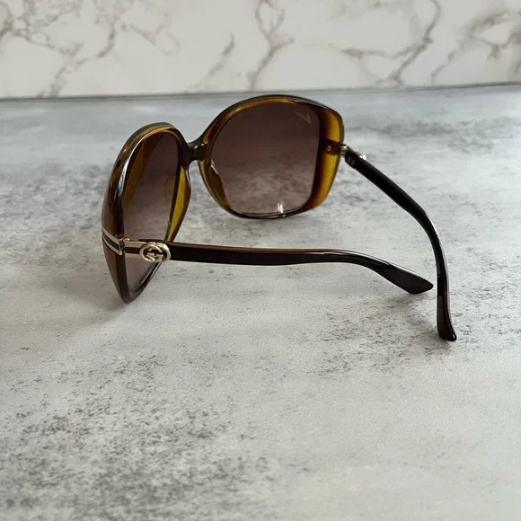 Gucci Sunglasses - Picture 5 of 8